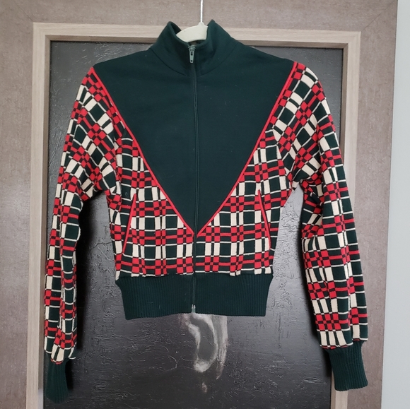 Fun cropped zip up sweater - Picture 1 of 3